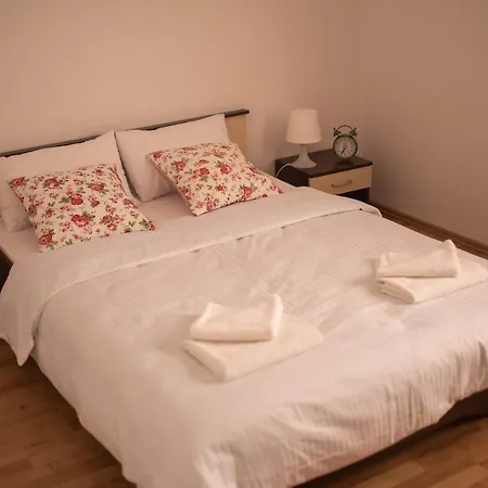 Holiday home Pearl In Stone With Heated Pool