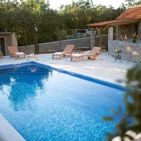 Cassa Blanca With Heated Pool *