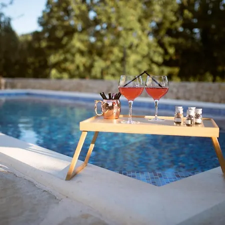 Cassa Blanca With Heated Pool Imotski